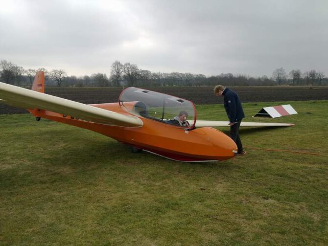 Niklas Berndt fliegt allein