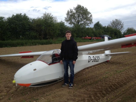 Dominik Gaus schafft 50km-Flug!